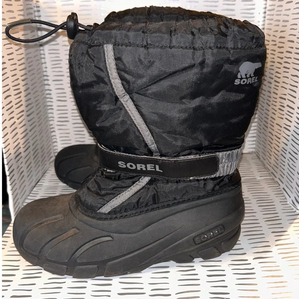 Sorel Kids‎ Flurry Black Snow Boots Waterproof Insulated NY1965-016 Size 5 Youth